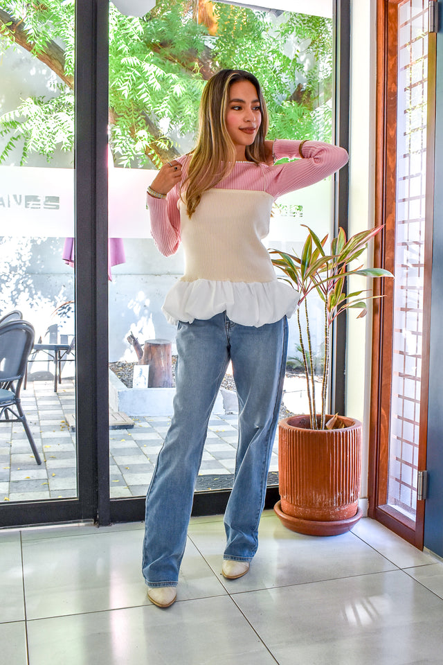 BLUSA CON PEDRERÍA Y MANGA LARGA
