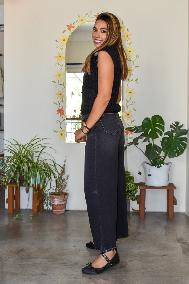 CHALECO TEJIDO CON BOTONES