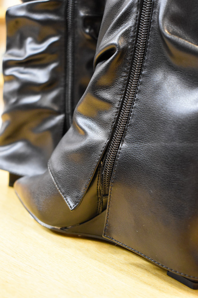 BOTA ALTA CON DRAPEADO