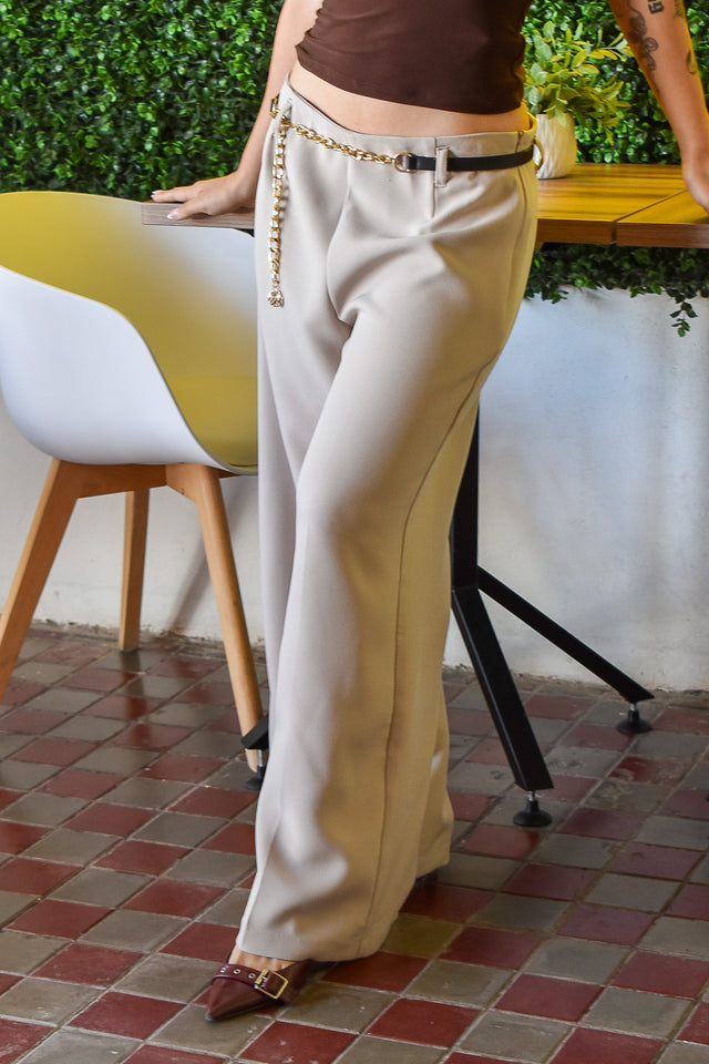 Pantalón con cinturón