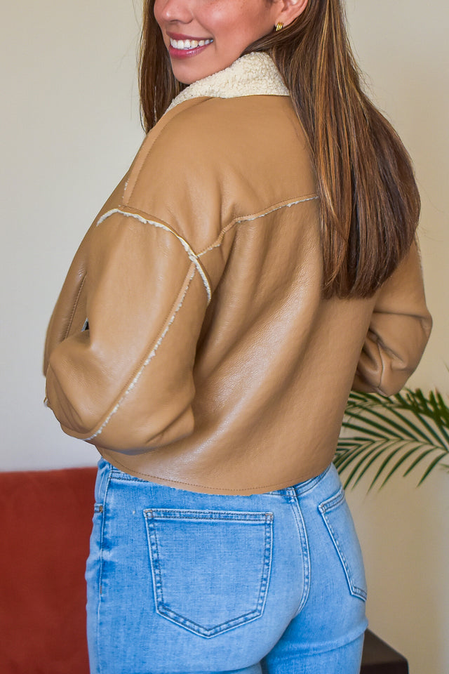 CHAMARRA CON PELUCHE