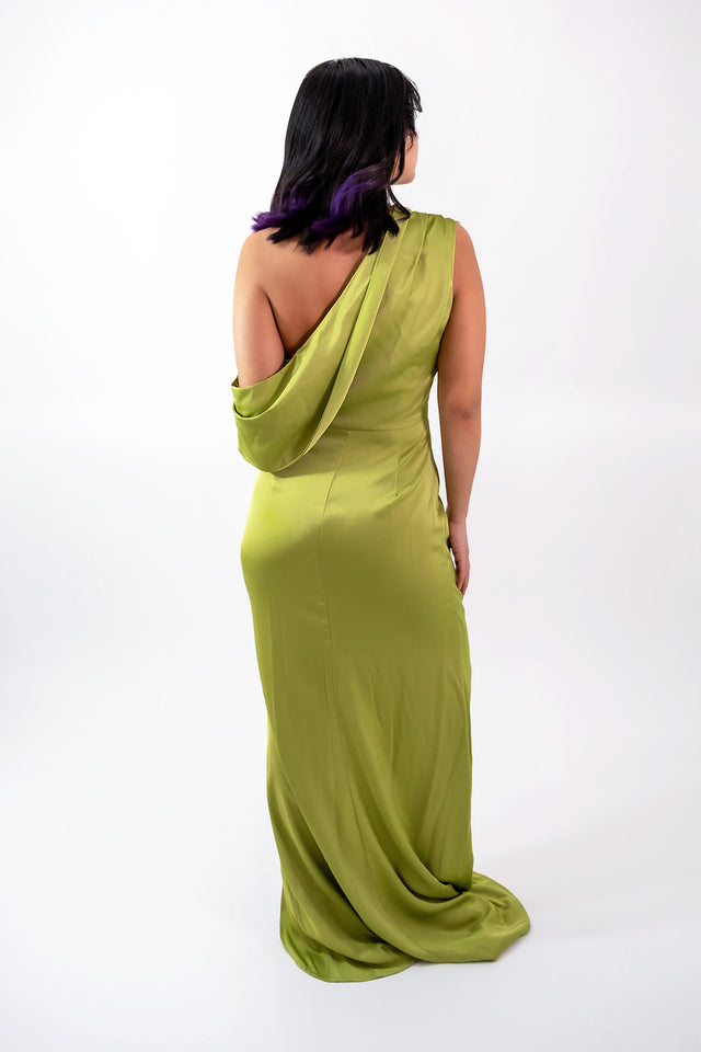 VESTIDO SATINADO CON DRAPEADO
