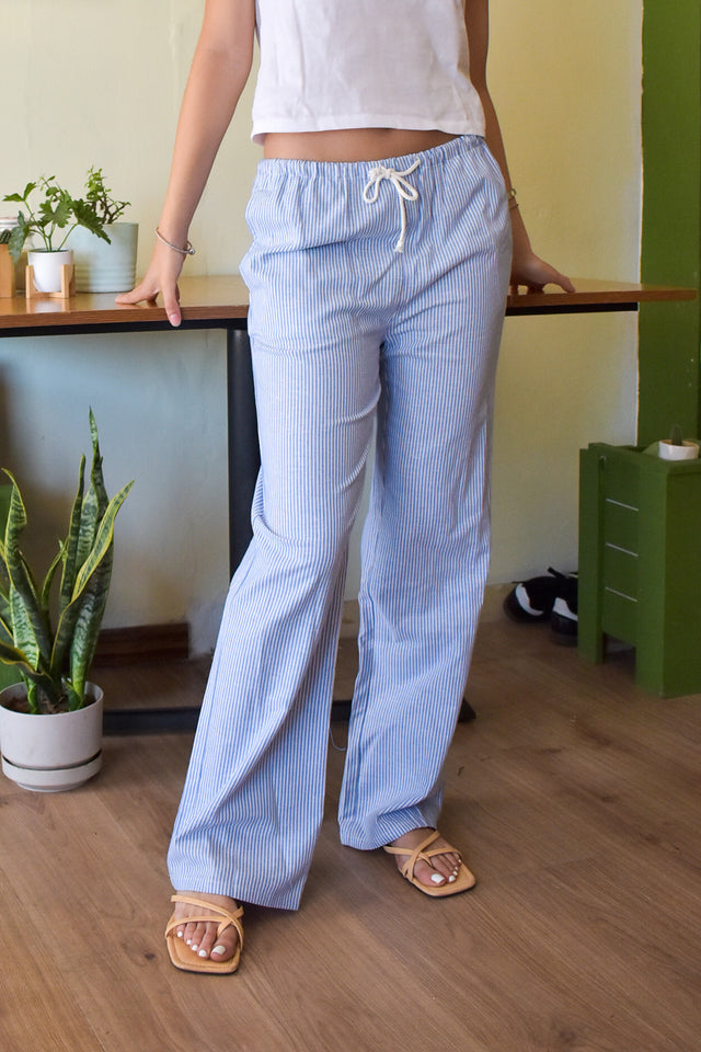 PANTALÓN A RAYAS CON MOÑO