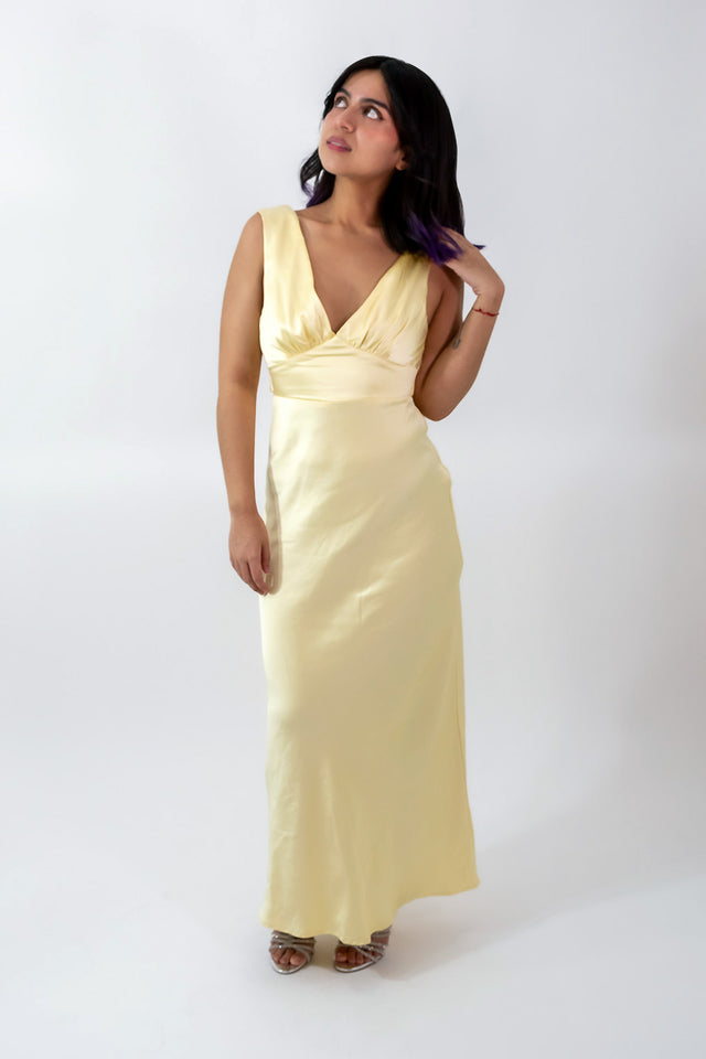 VESTIDO EN V SATINADO
