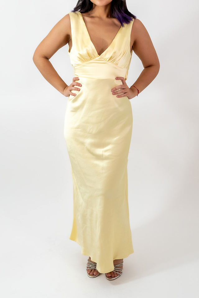 VESTIDO EN V SATINADO