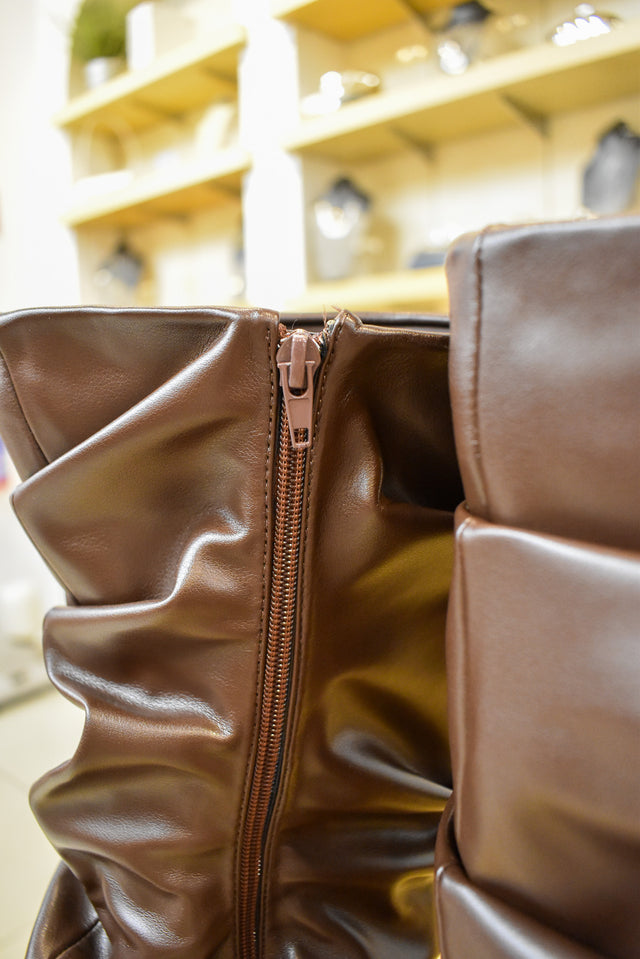 BOTA ALTA CON DRAPEADO