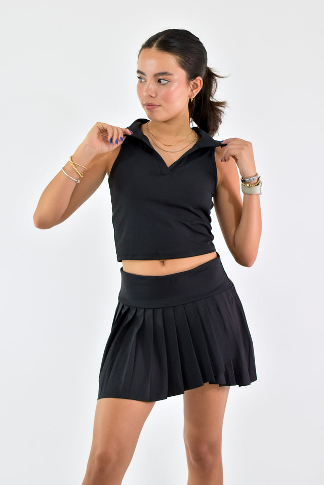 CONJUNTO DEPORTIVO DE TOP Y FALDA