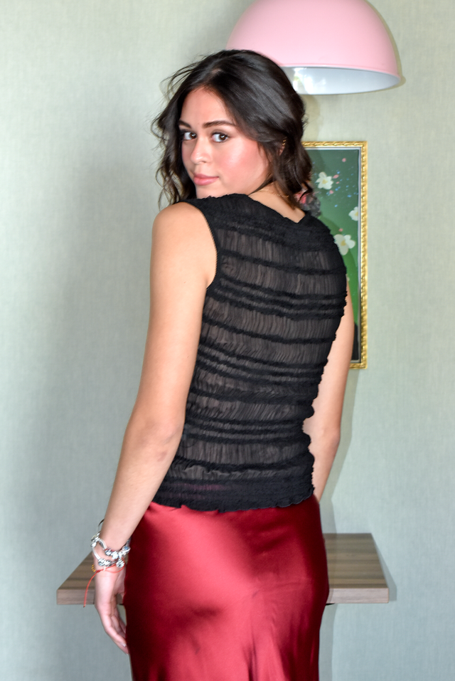 BLUSA TRASLÚCIDA CON ELÁSTICOS
