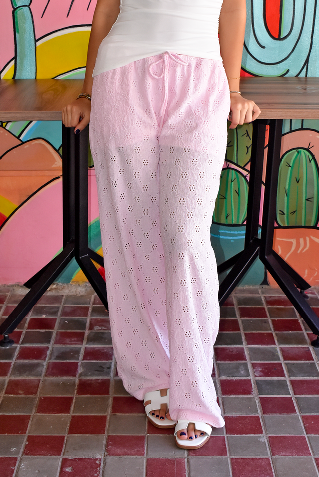 PANTALÓN CON ENCAJE Y MOÑO