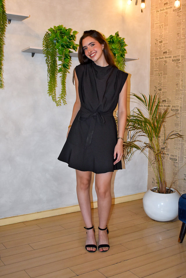 VESTIDO CON MOÑO
