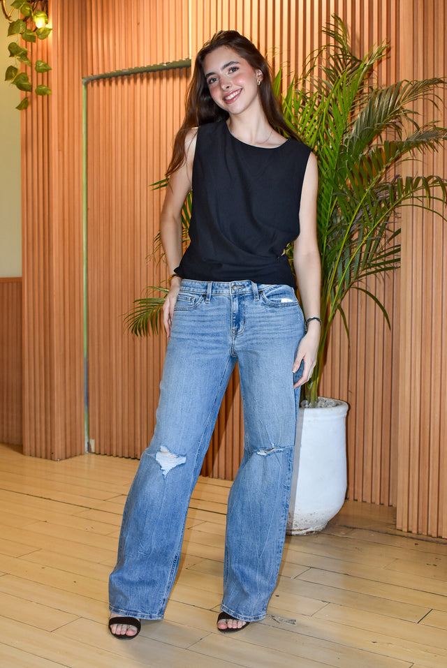 PANTALÓN DENIM CON DESGASTE