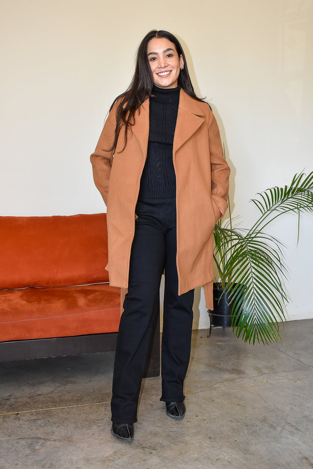 GABARDINA CORTA CON CINTO