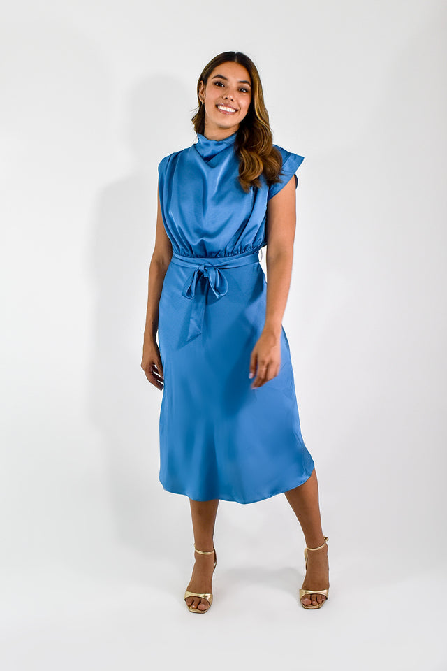 VESTIDO SATINADO CORTO