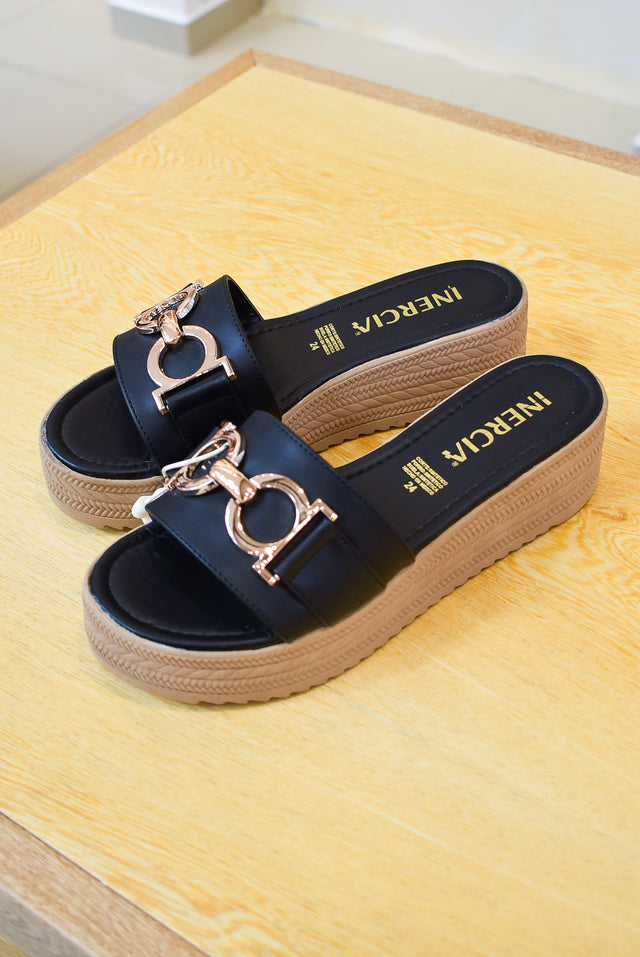 SANDALIAS CON PLATAFORMA