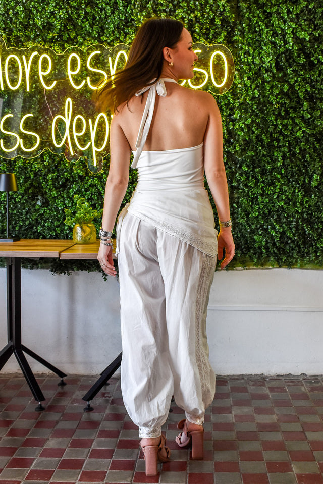 Pantalón con capa