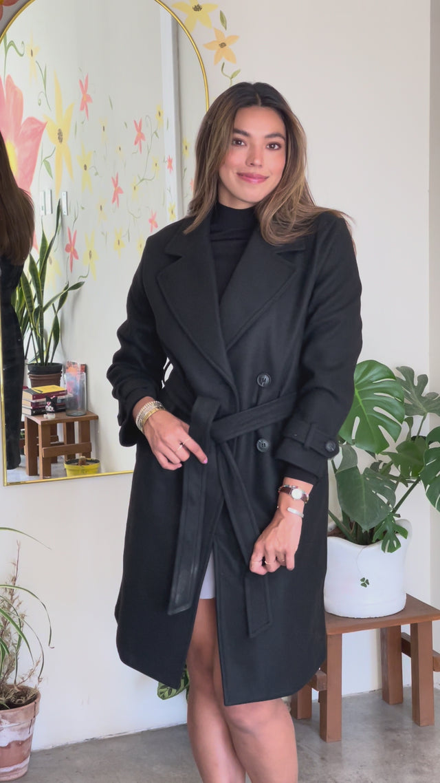 GABARDINA CUATRO BOTONES CON CINTO